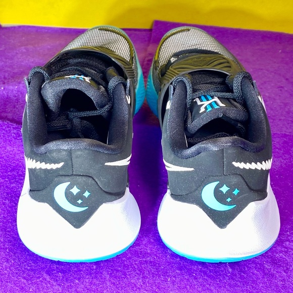 kyrie moon shoes
